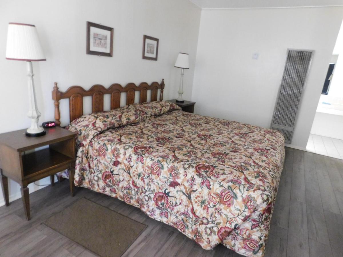 Royal Host Motel Лас Крусес Екстериор снимка